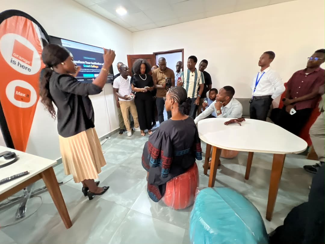 Smart College showcased to Chief Minister David Sengeh